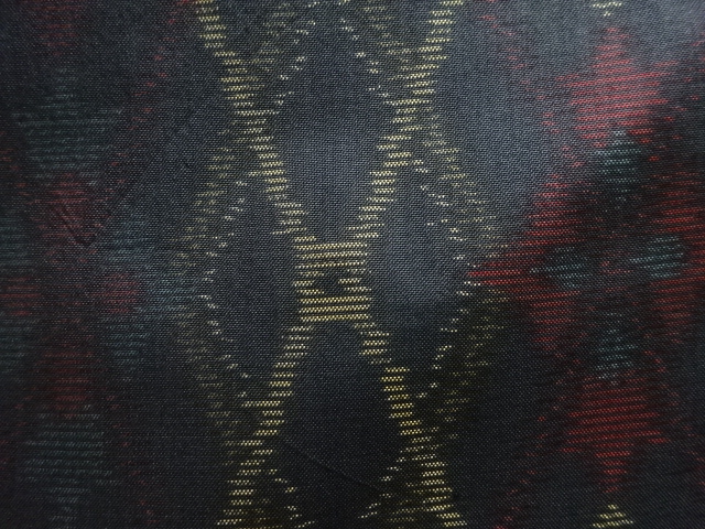 アンティーク　菱模様織り出し本場泥大島紬着物